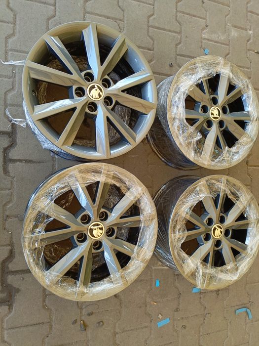 Felgi aluminiowe oryginalne skoda 5x100 et45 7jx16 VW seat