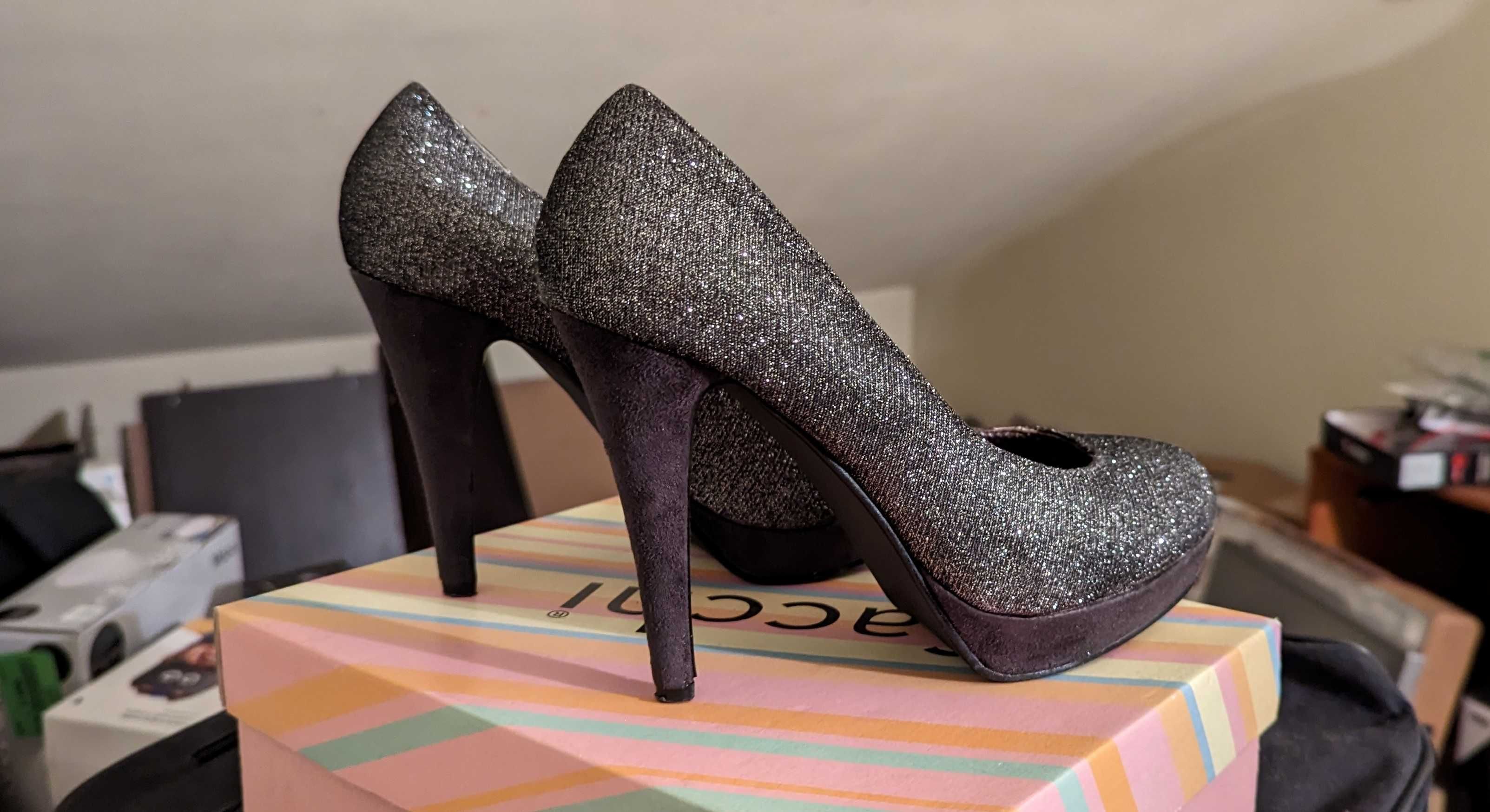 Sapatos Altos Glitter N.º 39