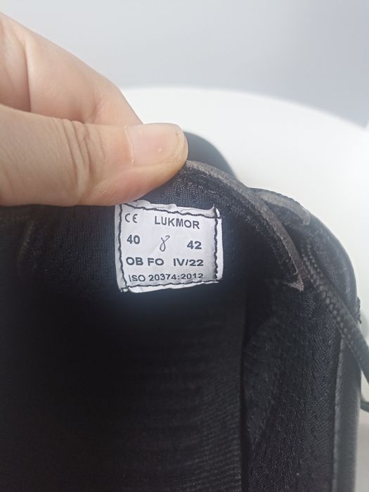 Nowe skórzane półbuty do garnituru pracy dla służb Lukmor 42/26,5cm