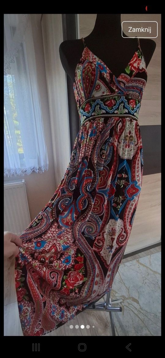 Długa zwiewna sukienka na lato