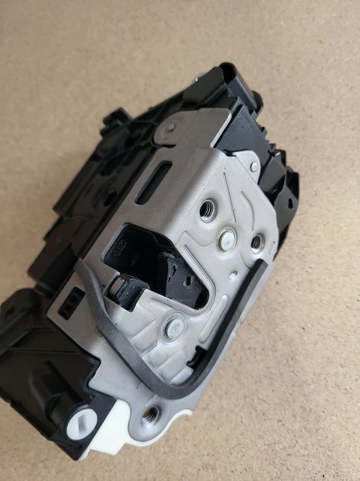 Fechadura Porta Condutor VW Passat CC