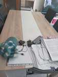 Mesa de sala com cadeiras
