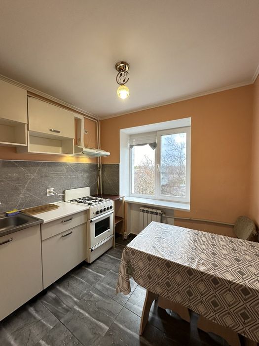 Здається 2-кімнатна квартира по вул. Івана Гонти