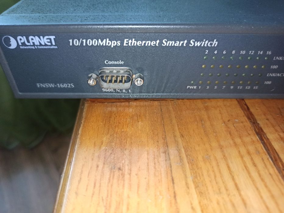 Некерований комутатор PLANET FNSW 1602s