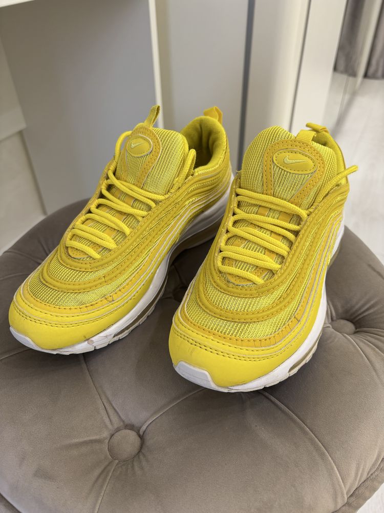 Кросівки Nike, дуже комфортні