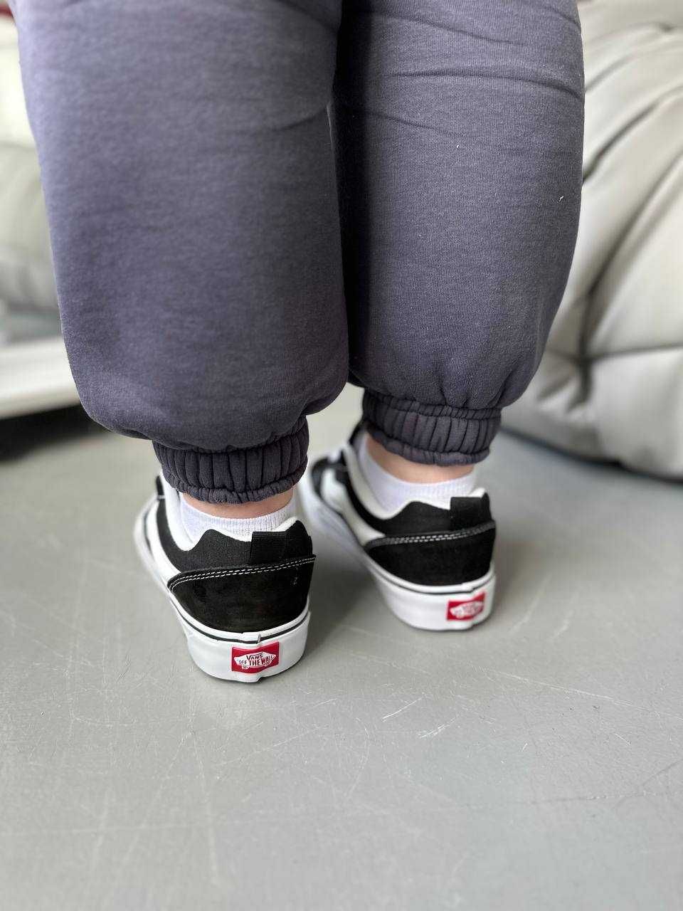 Акція! Розпродаж сезонного залишку! Vans KNU skool black
