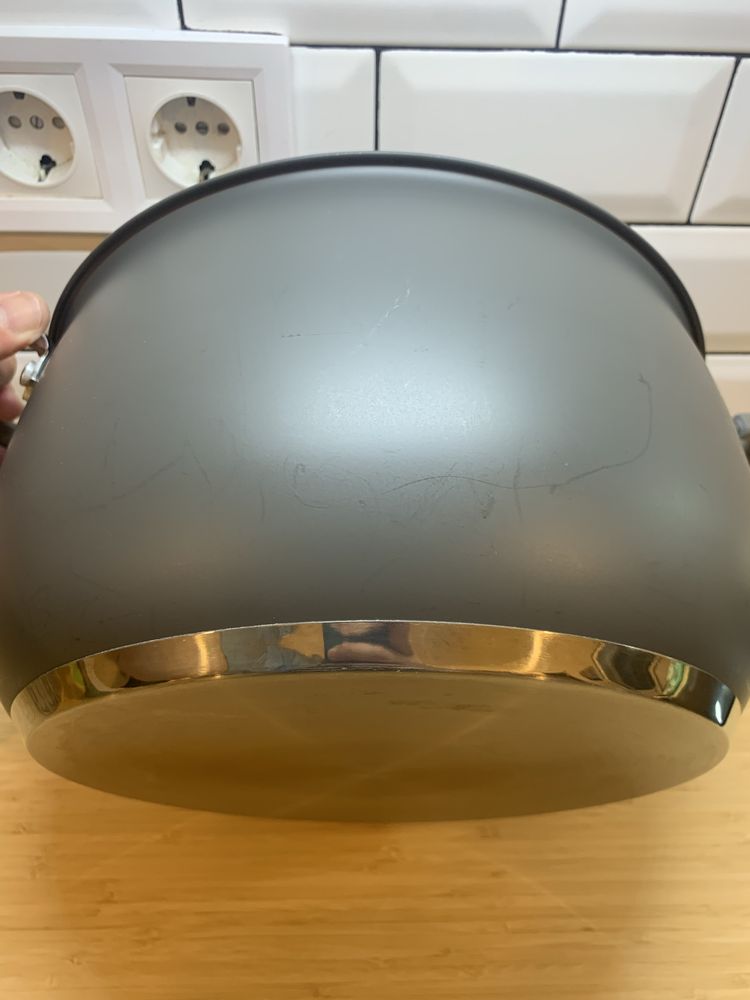 Panela inducao 28cm, cinza mate, semi-nova, protecção queimaduras