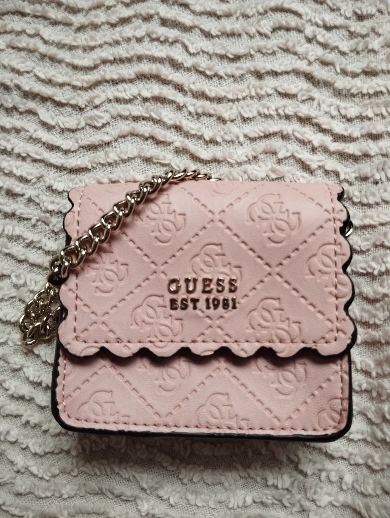 Etui na klucze Guess