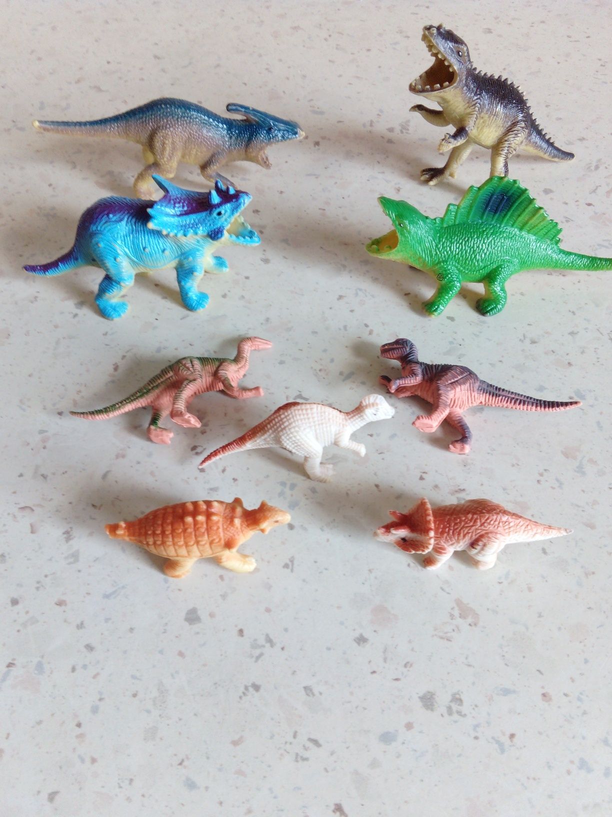 Игрушки Динозавры разные виды серии