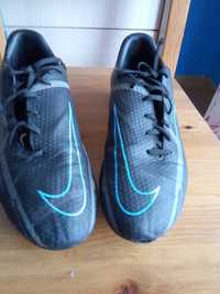 Buty piłkarskie Nike Phantom roz. 40