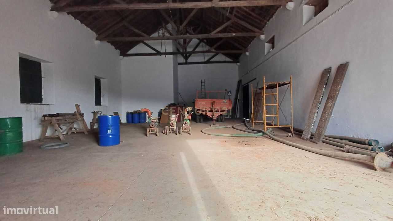 Armazém na Golegã - Pombalinho