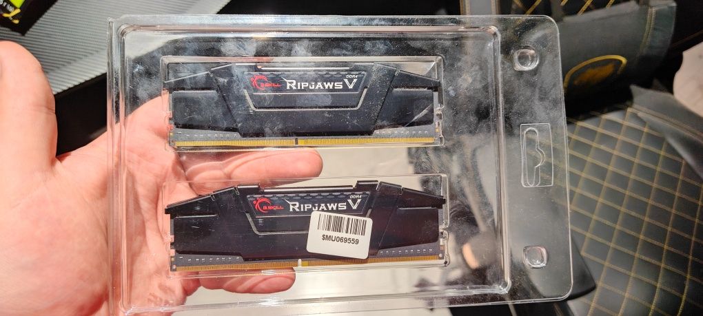 Оперативна пам'ять G.Skill Ripjaws V 16Gb DDR 4