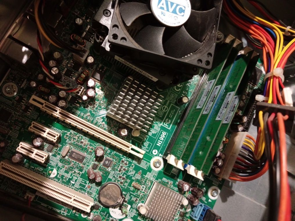 Komputer Intel E8400 3GHZ DUO CORE