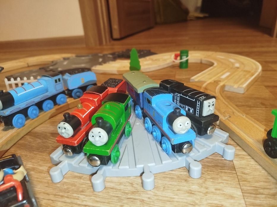 Томас и его друзья