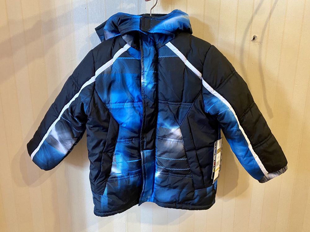 Зимняя Новая куртка Extreme 4 года