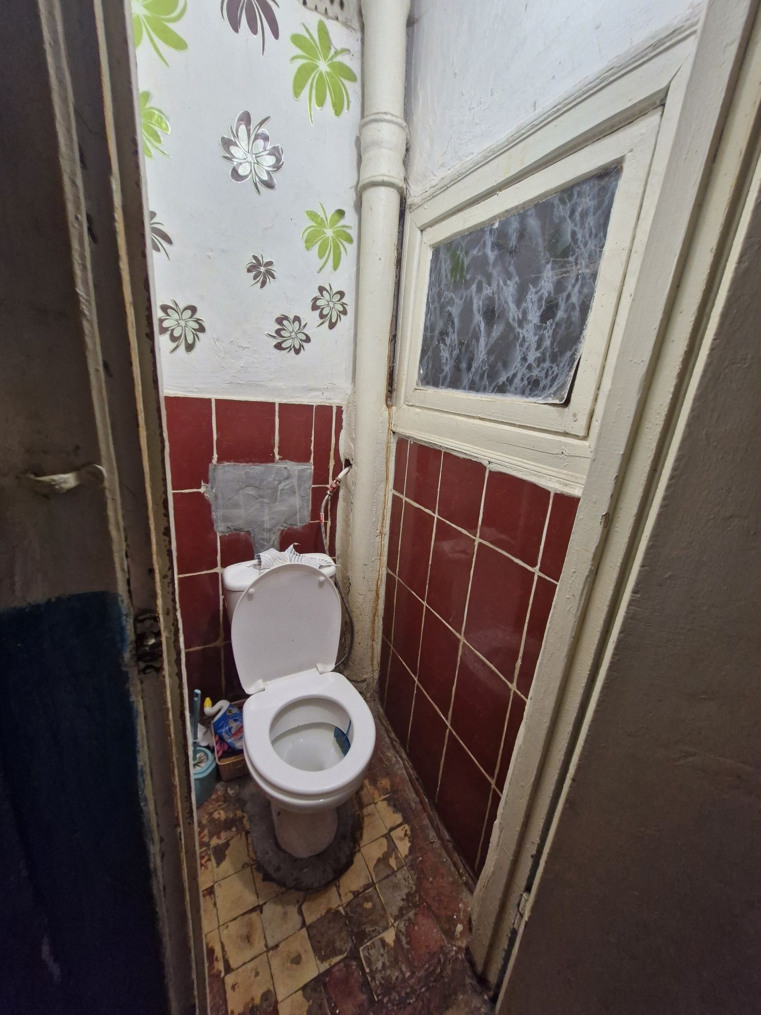 Продається кімната в гуртожитку по вулиці Східній