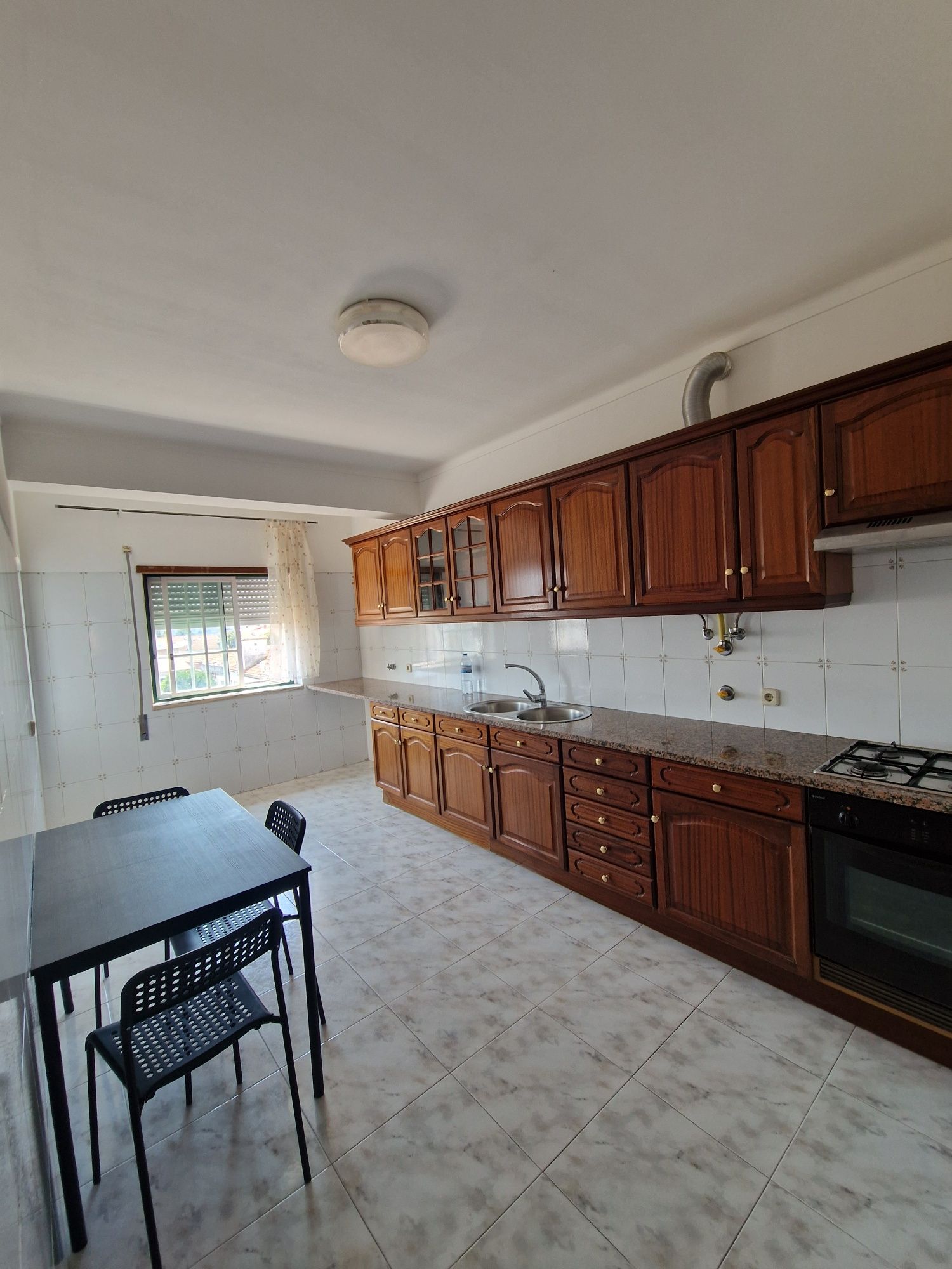 Quarto para arrendar - Samora Correia