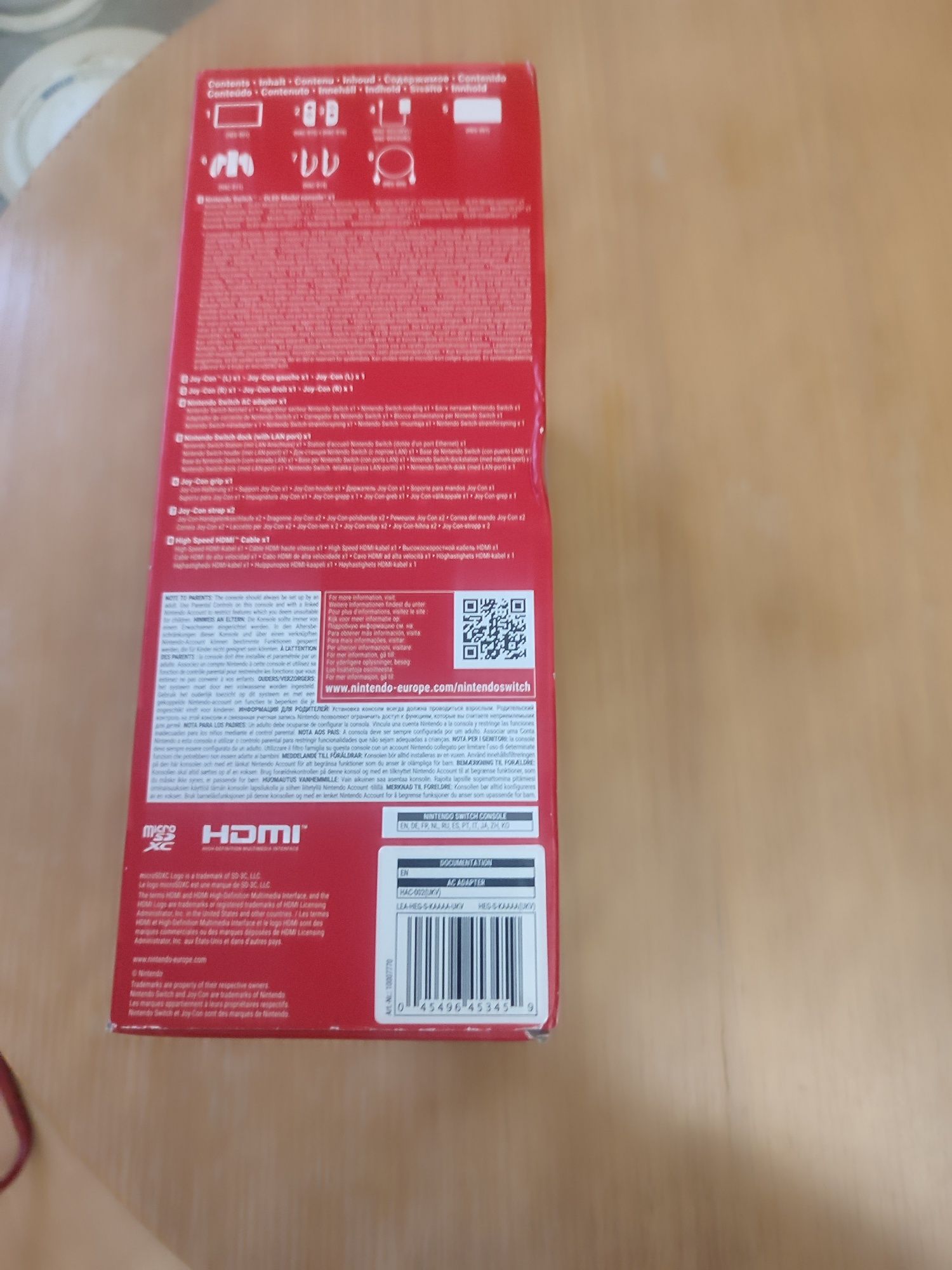 Продам белый Nintendo Switch OLED