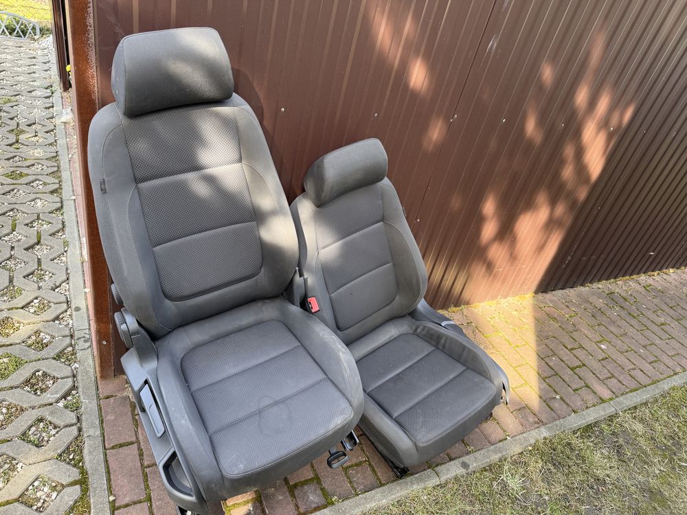 Fotele przód VW Golf 5 / Suzuki Vitara 1
