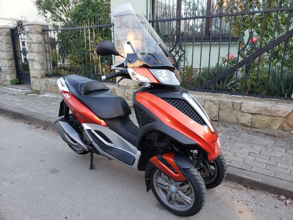 Скутер Piaggio Mp3 125ie Yourban