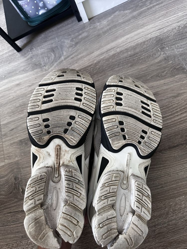 Raf Simons replicant ozweego