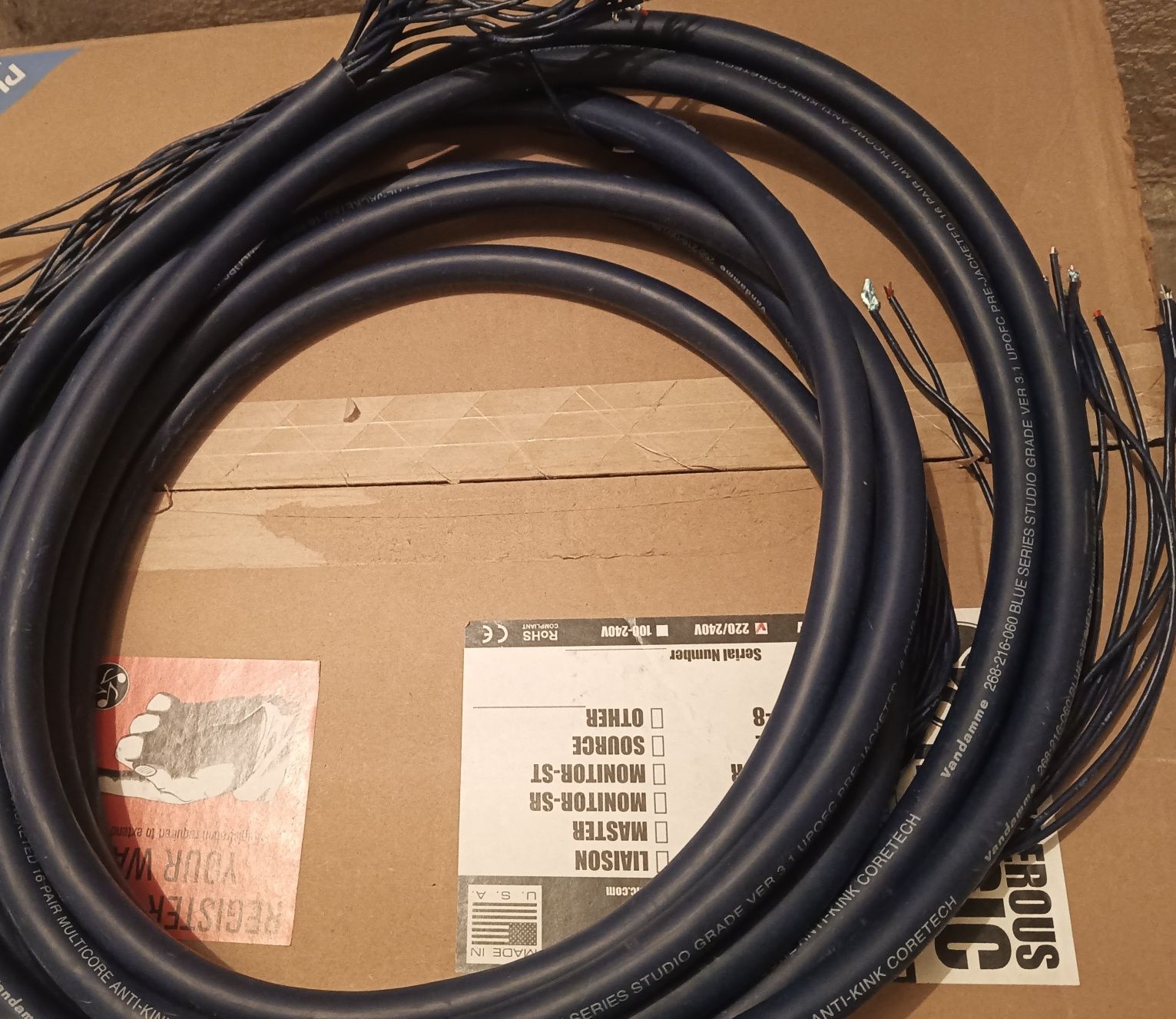 Kable multicore 8 Van Damme Blue