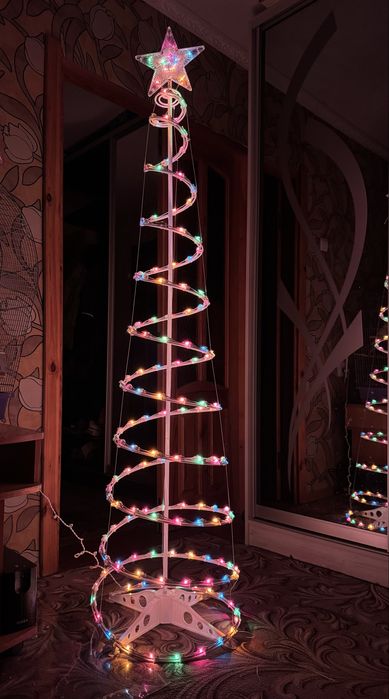 Дизайнерська спіральна розбірна ялинка з LED лампами висота 1.80 м