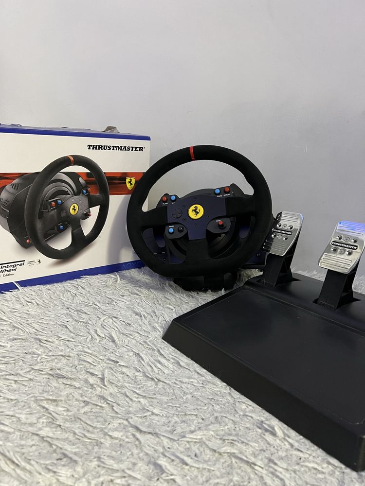 Kierownica Thrustmaster T300 Alcantara Edition z pedałami PS5 PS4 PC