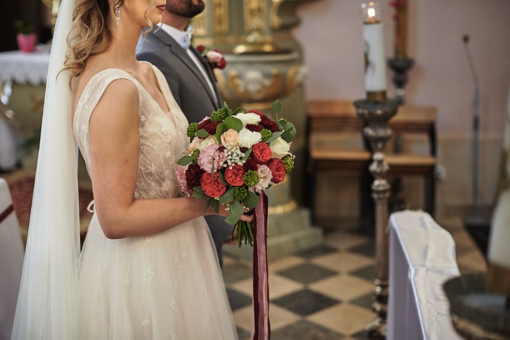 Sprzedam suknie ślubna+ dodatki!