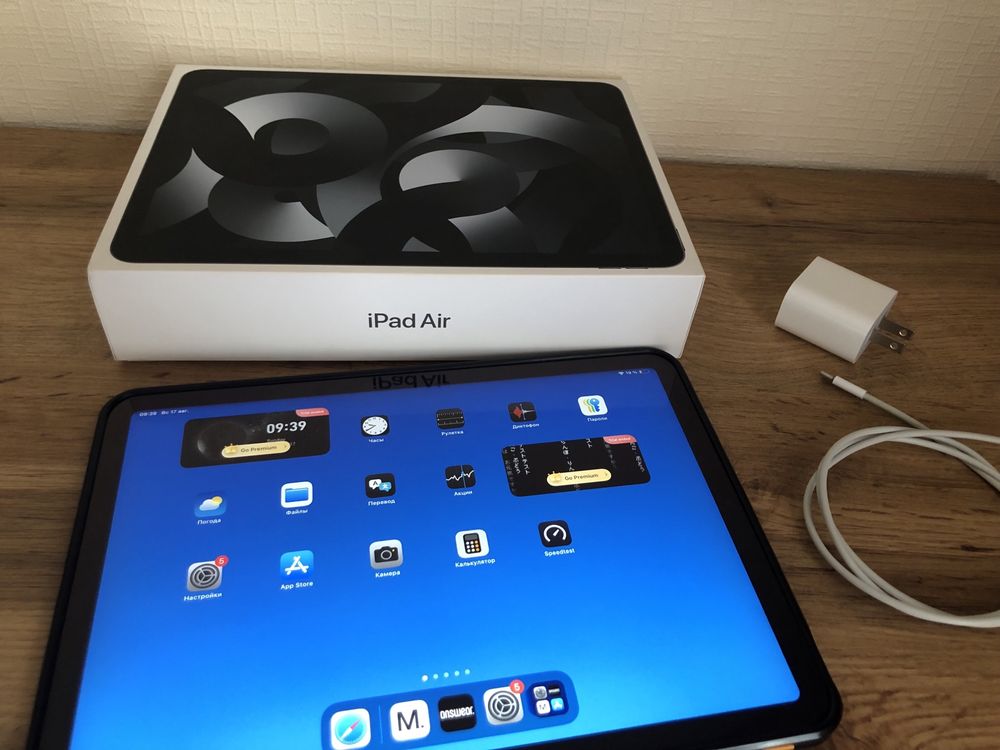 Apple IPad Air 5  64gb