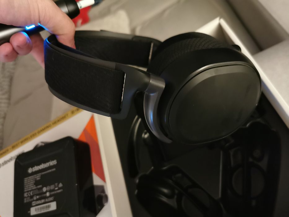 steelseries arctis pro wireless z baza uszk
