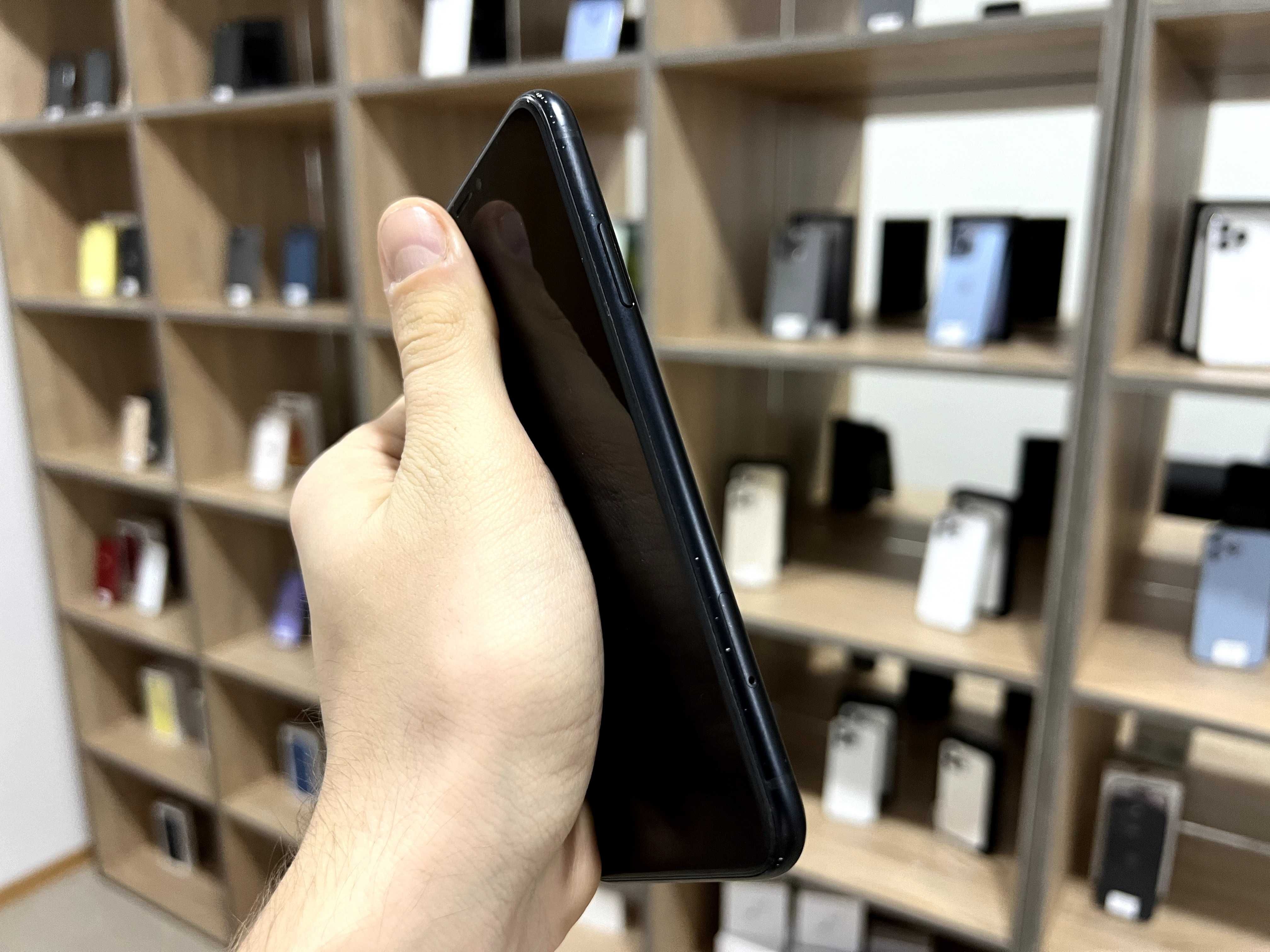 iPhone Xr 64  gb neverlock / Магазин / Гарантія