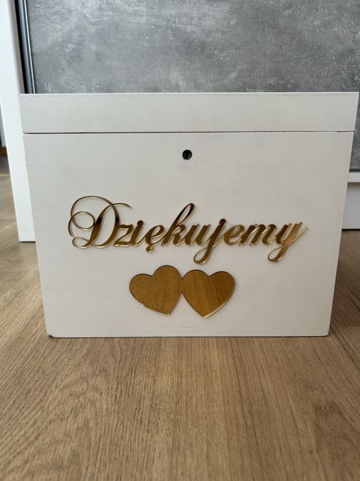 Biała skrzynka na koperty ślubna