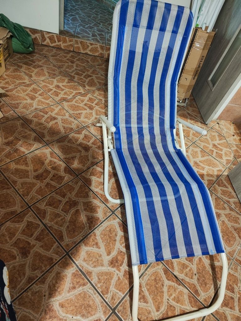 Leżak plażowy składany