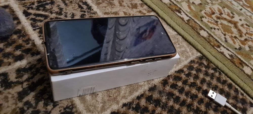 Самсунг а71 Срочно торг