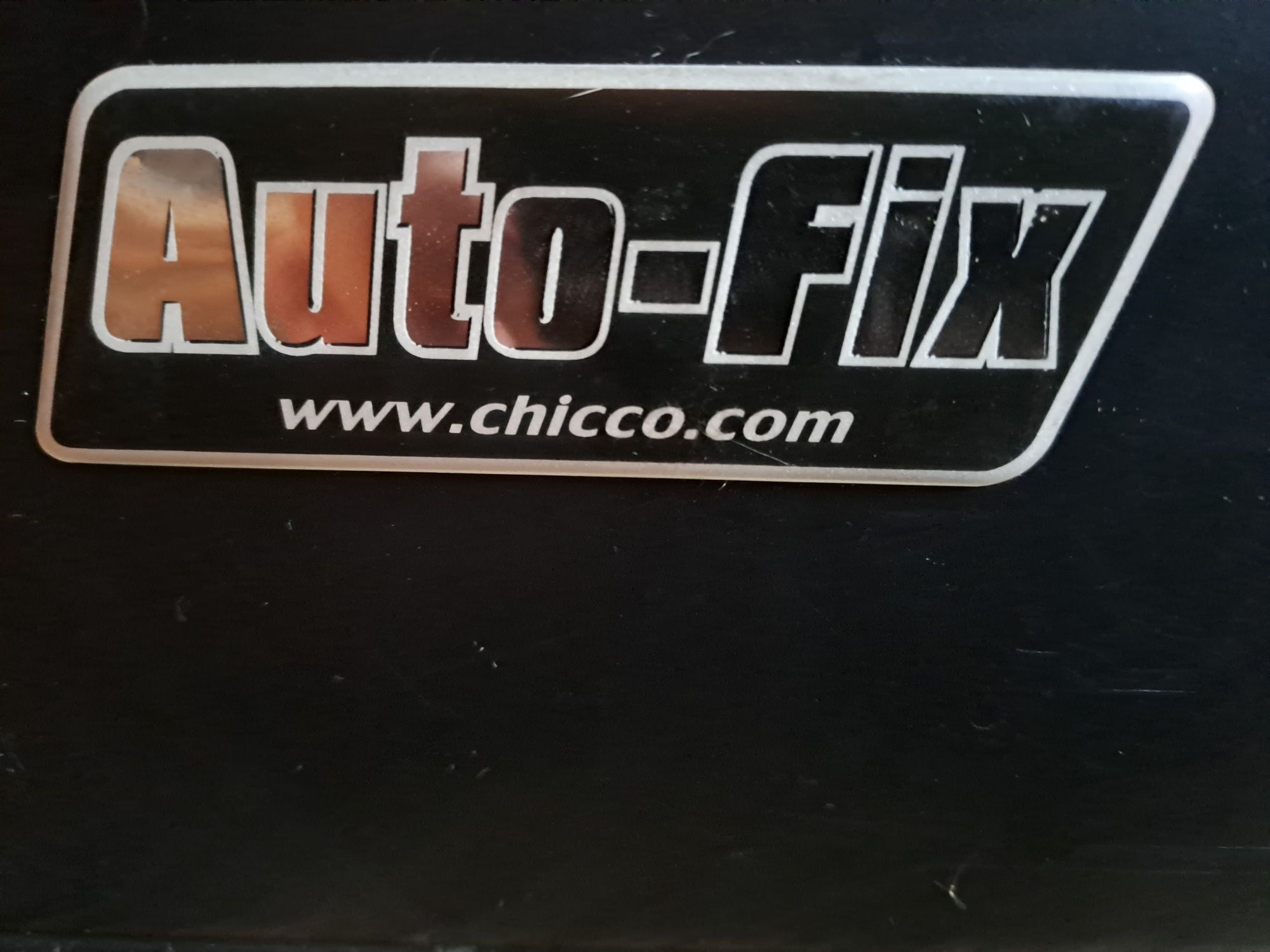 Chicco Auto-Fix Artsana Italy-Wygodny Fotelik/Nosidełko z zadbaną BAZĄ