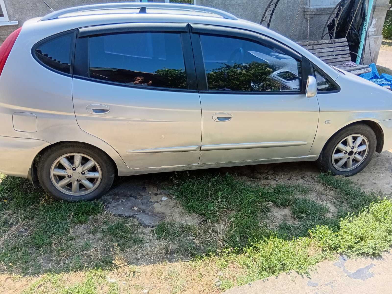продам авто Шевролет Такума