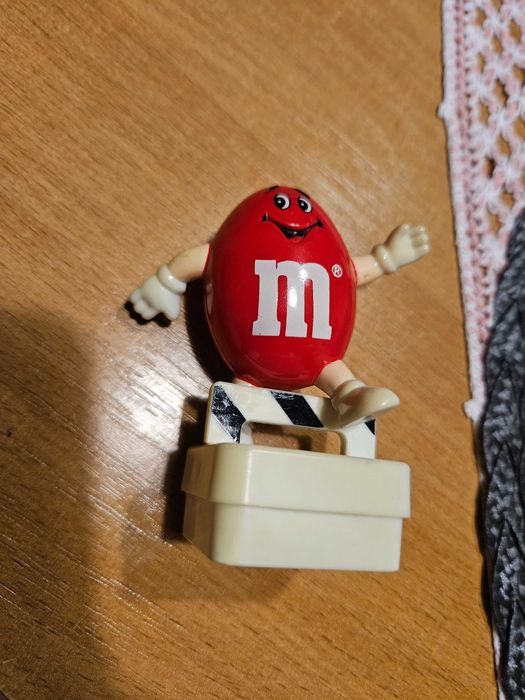 Kultowa figurka cukierki M&MS z lat 90tych