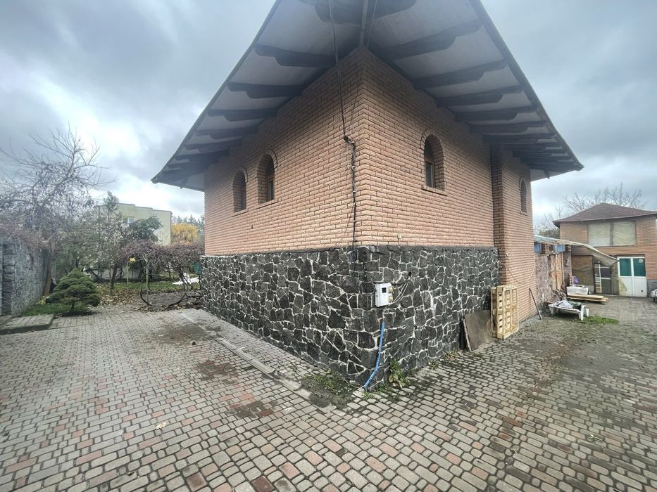 Продаж двоповерховий будинок, приватизована ділянка 6сот, 5км до Києва