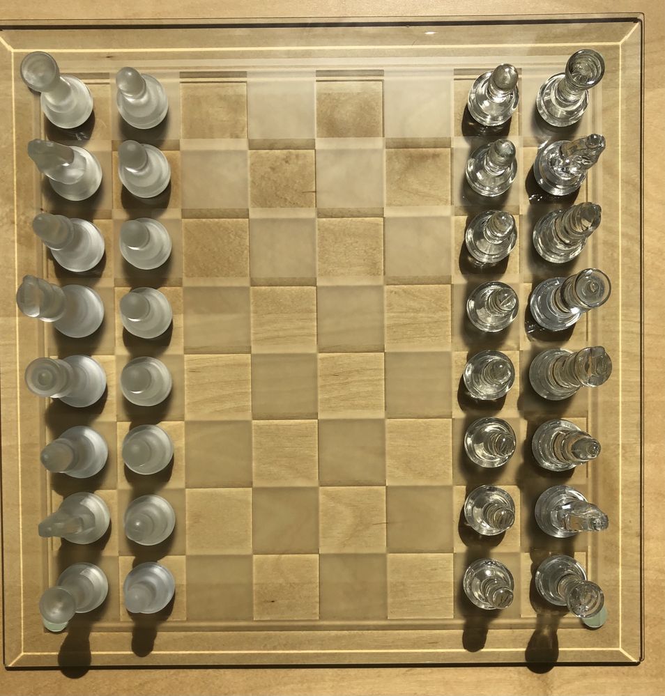 Продам шахмати Скляні