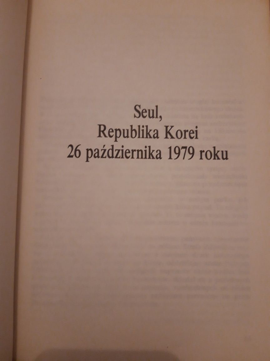 Krąg. Steve Shagan. Egzotyczna azjatycka zabójczyni...