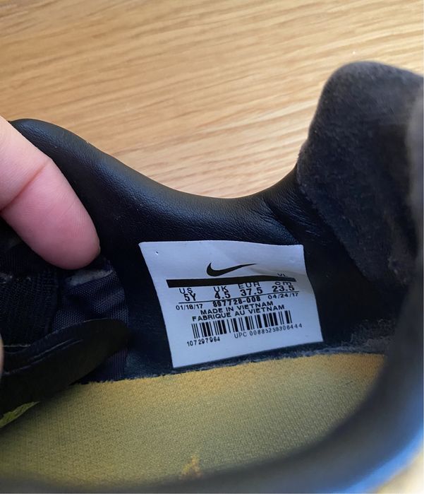 Korki buty do piłki nożnej Nike Tiempo Legend VII FG Junior roz 37,5