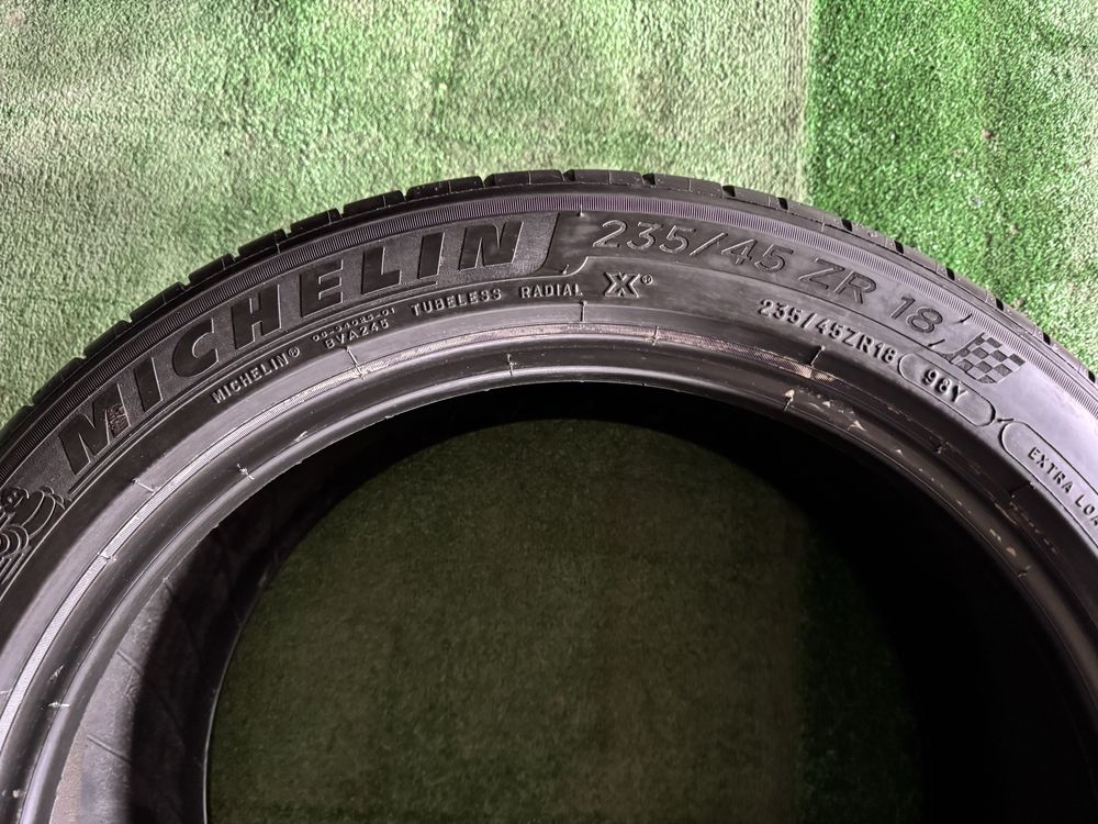 235/45/18 Michelin - літні шини з Німеччини