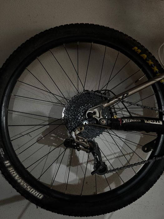 Bicicleta Specialized suspensão total