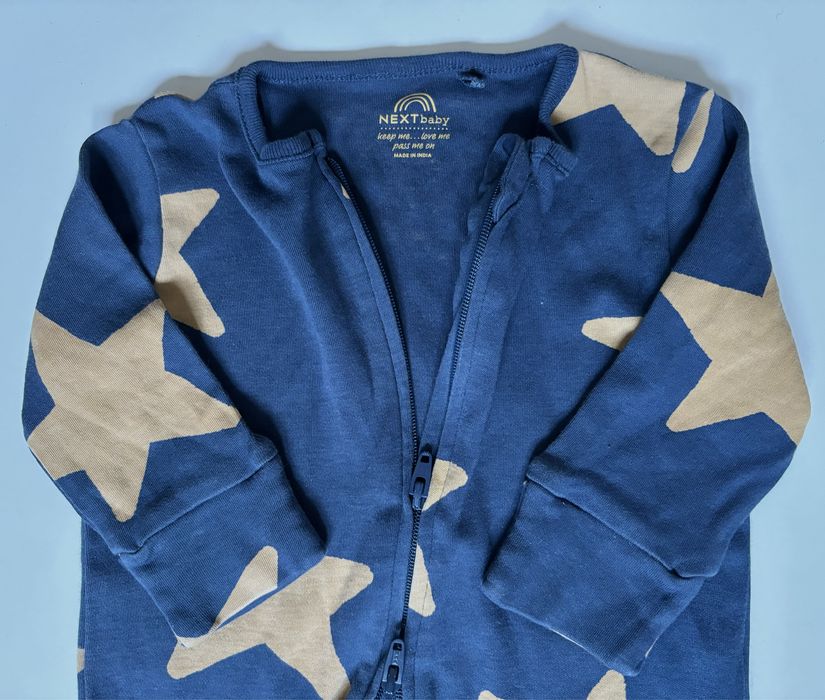 pajacyk, śpioszek firmy Next Baby na zamek