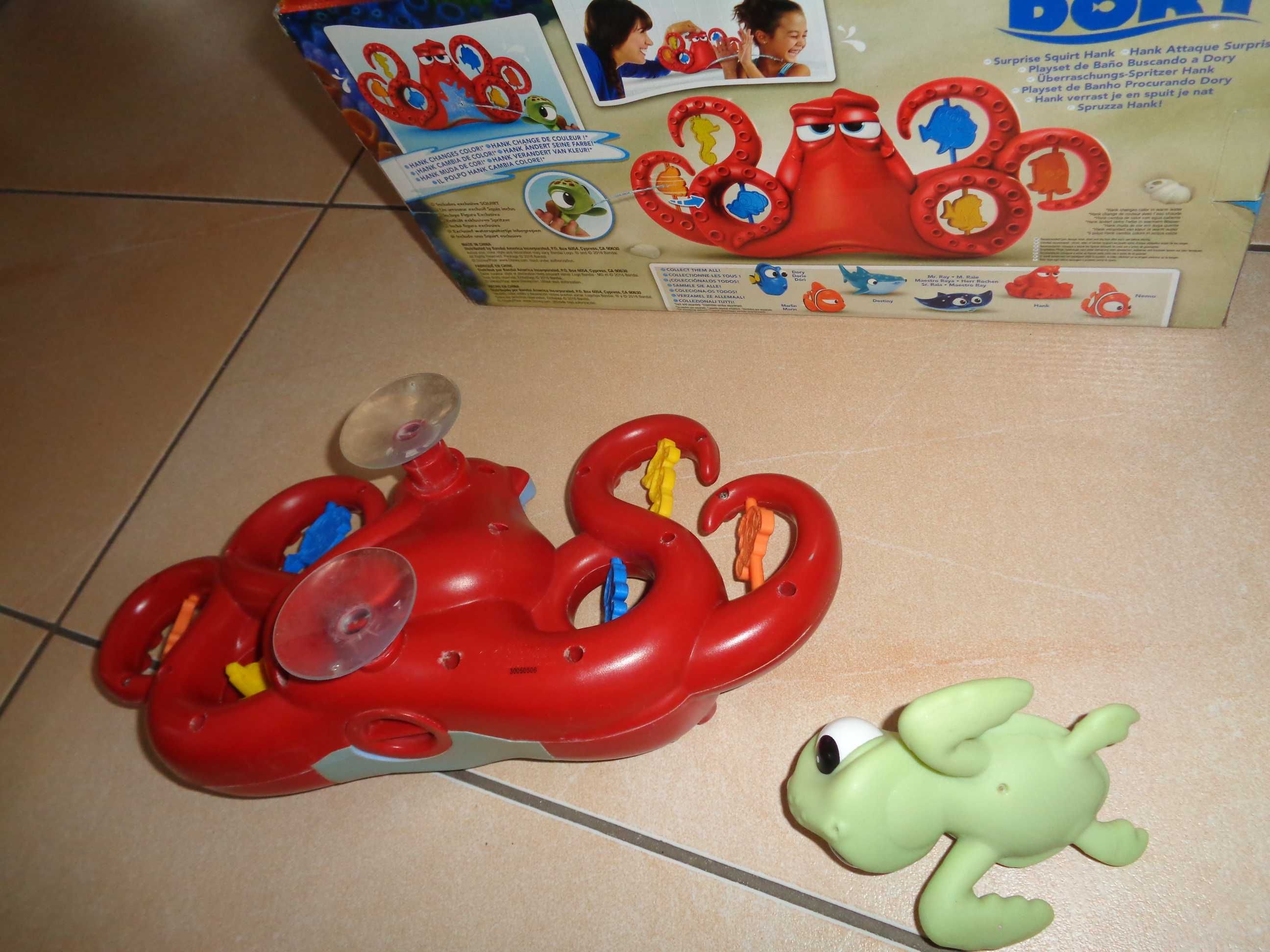 DISNEY Gdzie jest Dory Finding zabawka do kąpieli wody Ośmiornica Hank