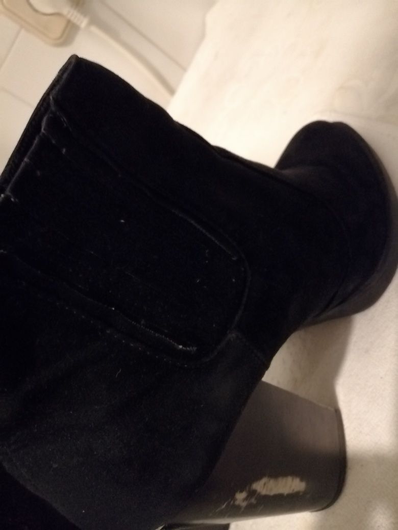 Botins em preto zara