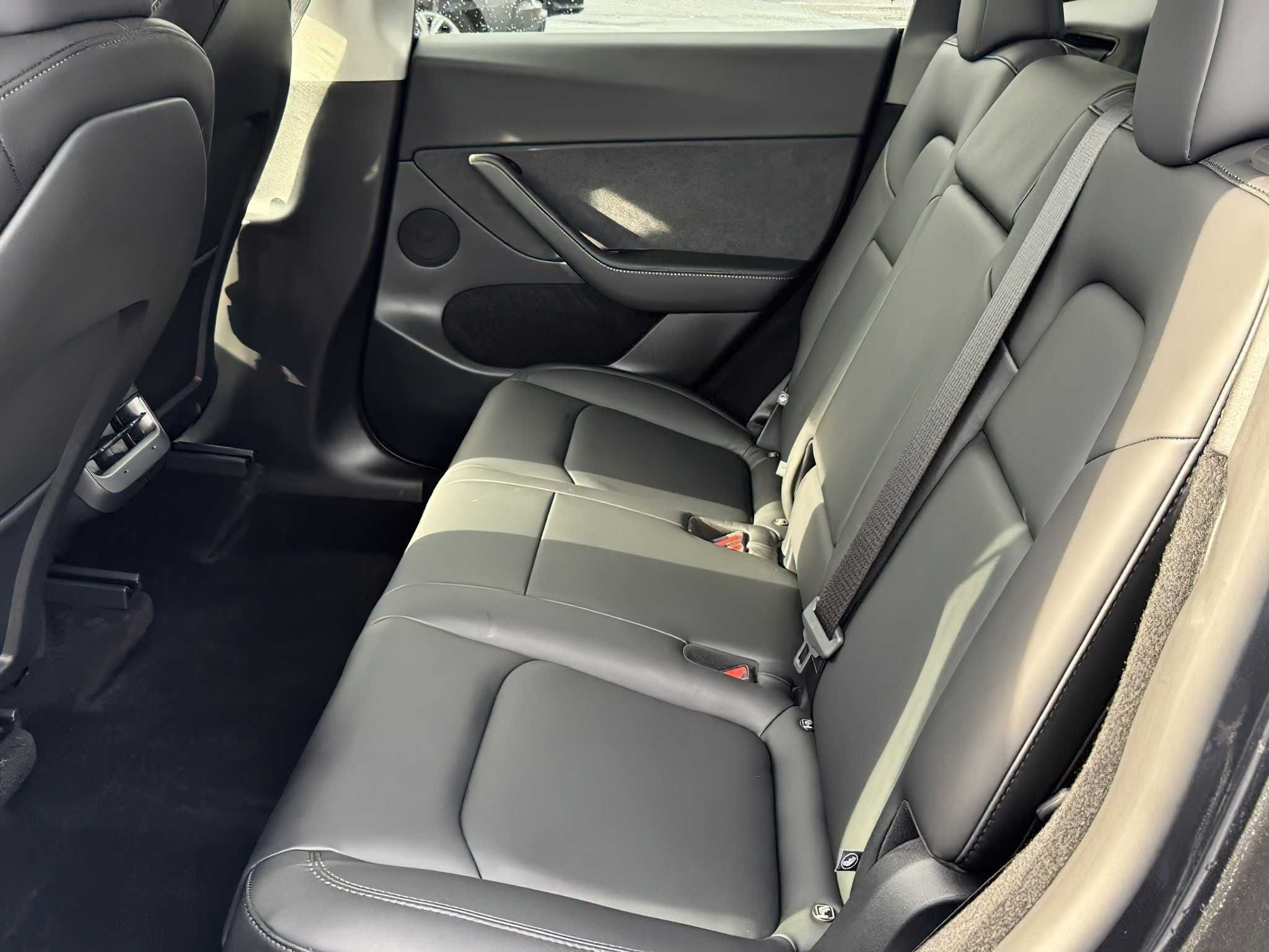 Tesla Model Y Long Range 2025