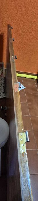 Porta em madeira com reforço interno em chapa, usada, Benfica, Lisboa