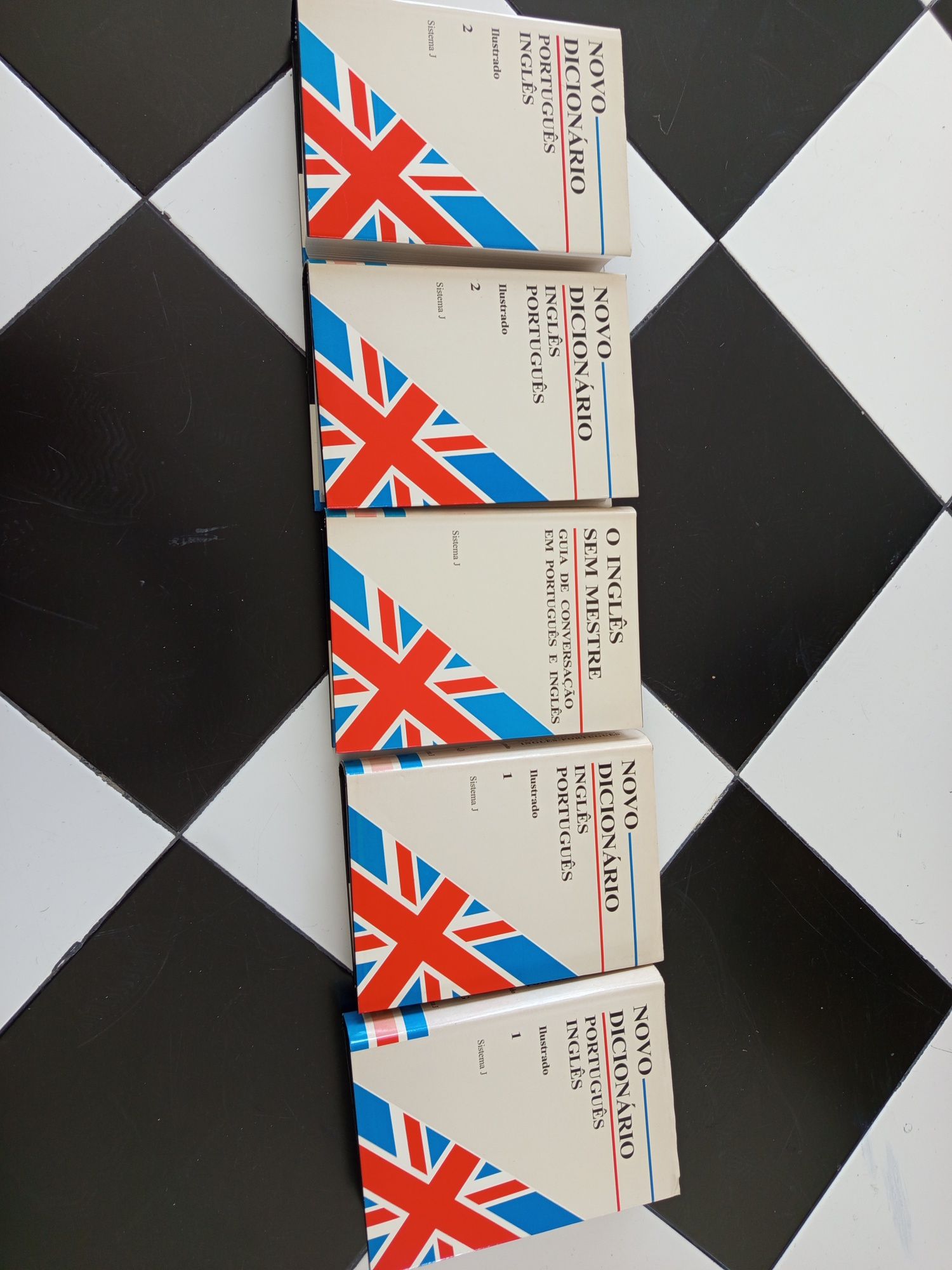 Livros vários pra desocupar